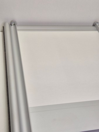 Hvit plate med aluminium tykk profil 180-220cm 3 dører (pris pr dør)