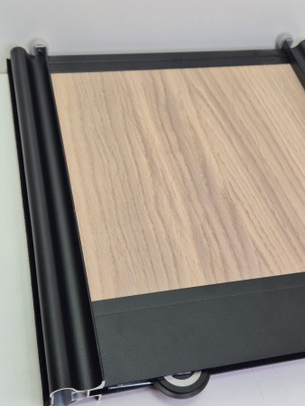 Lys eik med sort tykk profil 125-150cm (pris pr dør)