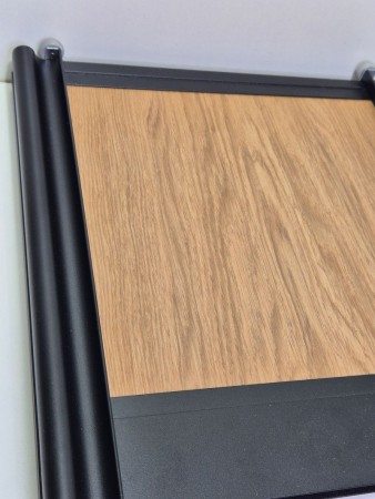 Eik med sort tykk profil 315-375cm 3 dører (pris pr dør)