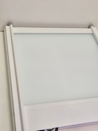 Hvit glass med hvit smal profil 420-490cm 4 dører (pris pr dør)