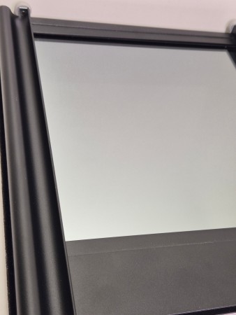 Sotet speil med sort tykk profil 220-270cm 3 dører (pris pr dør)