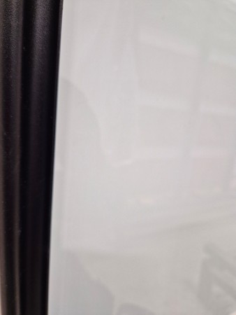 Grønt glass med sort tykk profil 125-150cm (pris pr dør)